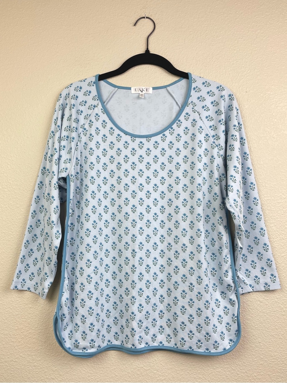 Lake Pajamas Women's Medium 3/4 Sleeve Pajama Top Blue Posy Floral 100% Cotton